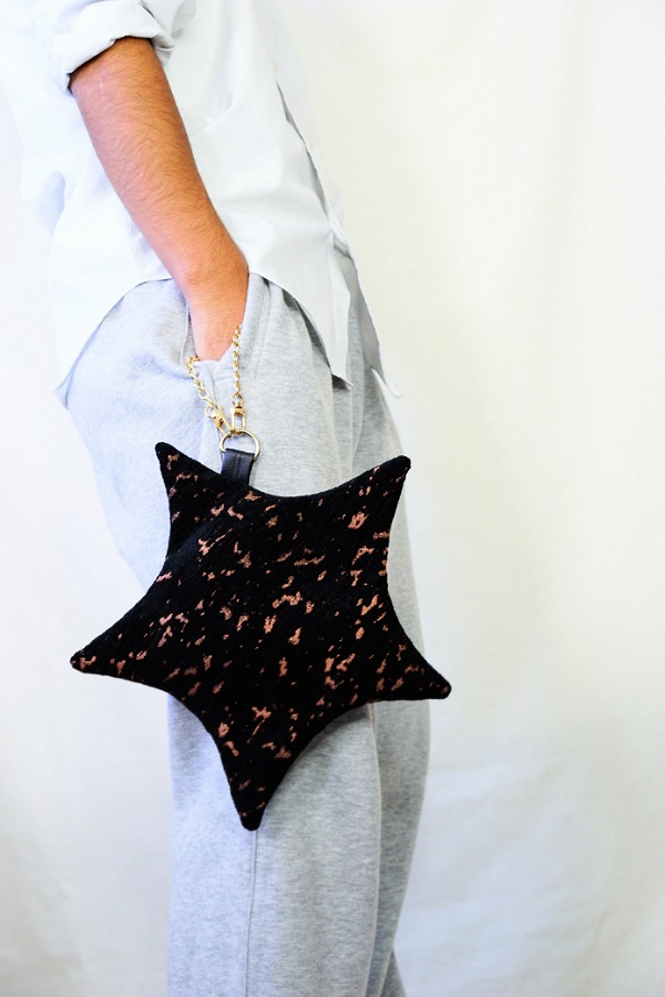 色が選べる織り生地の星ポーチ(スマホの入るミニバッグ)